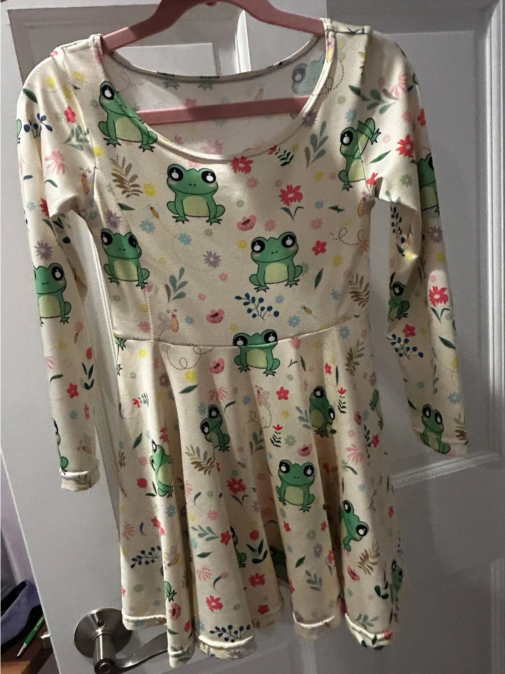 Long-Sleeve kids Dress with Frog Print size small 6